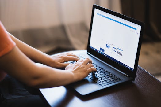 The Integration of Social Media with CRM Software Solutions